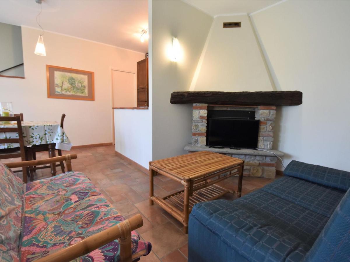 Apartment La Corte Bricca - Trilo B By Interhome Castana  Экстерьер фото