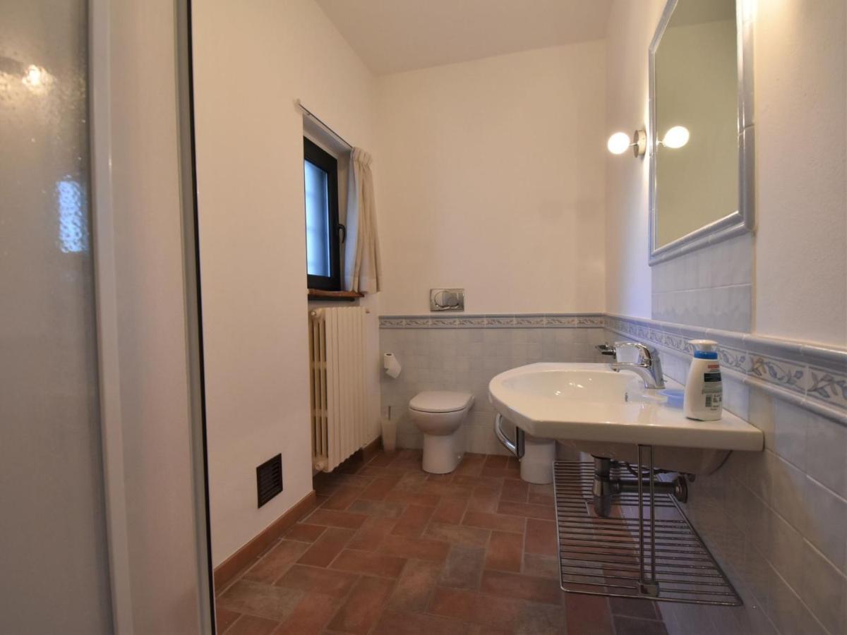 Apartment La Corte Bricca - Trilo B By Interhome Castana  Экстерьер фото