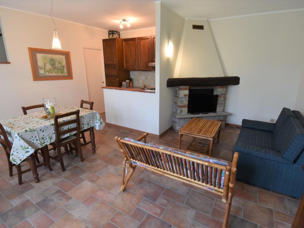 Apartment La Corte Bricca - Trilo B By Interhome Castana  Экстерьер фото